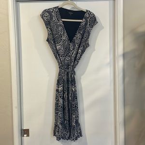 V neck wrap style dress